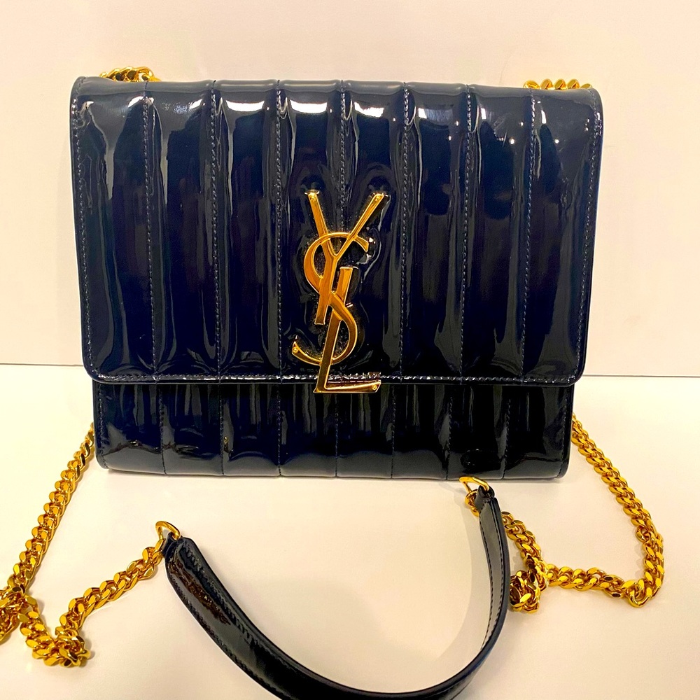 YSL MEDIUM VICKY WALLET IN A CHAIN MARINE BLUE (NOT BLACK) PATENT LEATHER